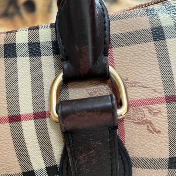 Burberry Boston - Picture 11 of 11